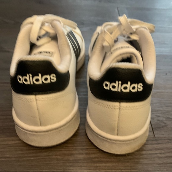 Adidas - Picture 4 of 6